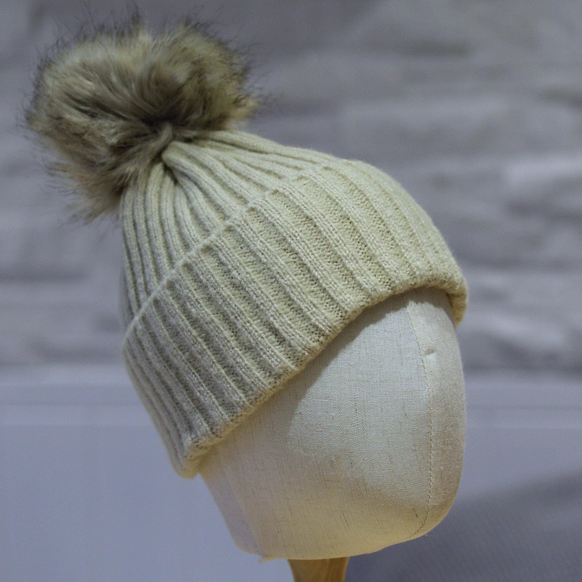 Beige Bobble
