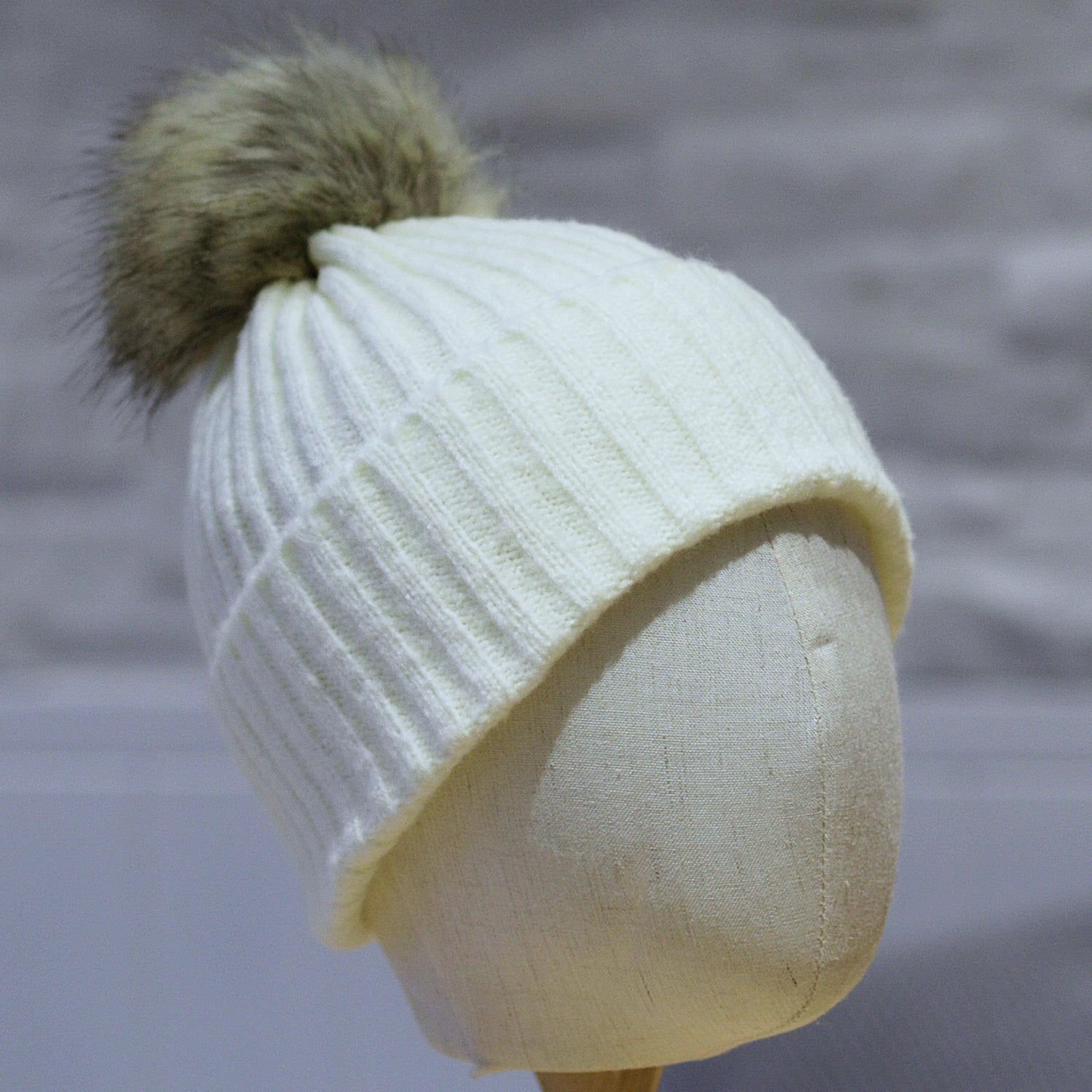 Ivory Bobble